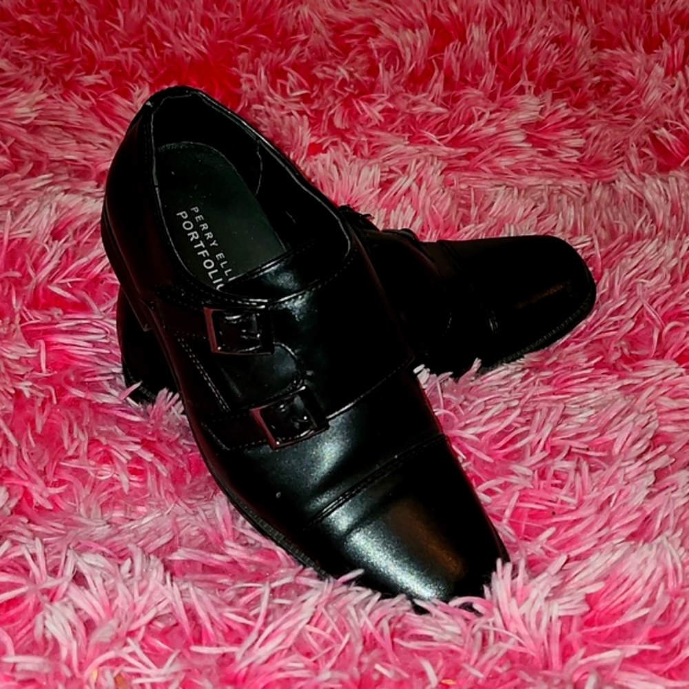 Boys Velcro dress shoes